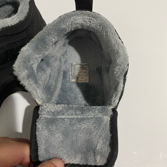2 Pairs- Baby Winter Shoes - Picture 13 of 15